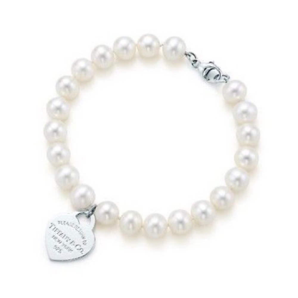 RARE Tiffany & Co pearl bracelet